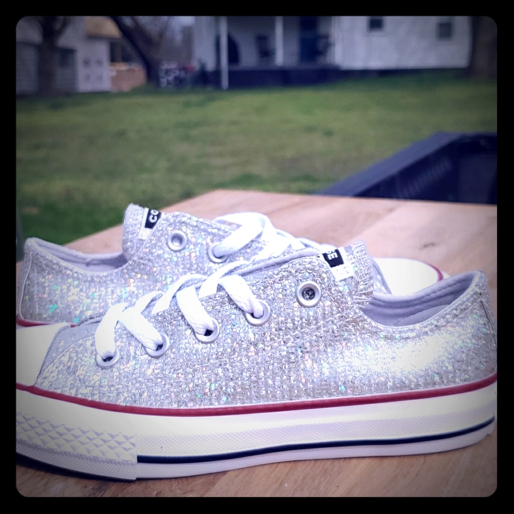 Never been worn: Glittery All Star